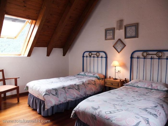Casas De Zapatierno Casa de hóspedes Espierba Quarto foto